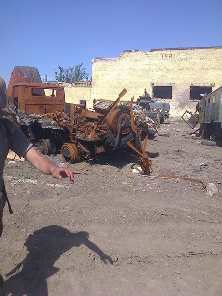 Говорили вам укропам: Отведите технику от линии разграничения! Говорили вам укропам: Отведите технику от линии разграничения!