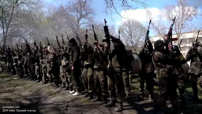 «ПриватБанк» Коломойского могут уронить под дефолтную лавочку — эксперт «ПриватБанк» Коломойского могут уронить под дефолтную лавочку — эксперт