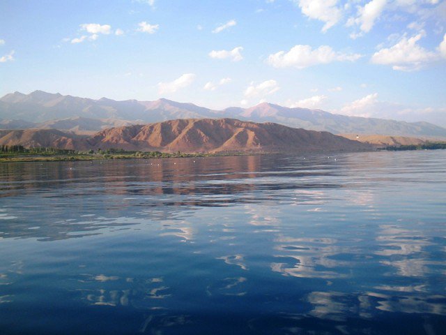 Киргизия вышла из соглашения с США о сотрудничестве Киргизия вышла из соглашения с США о сотрудничестве