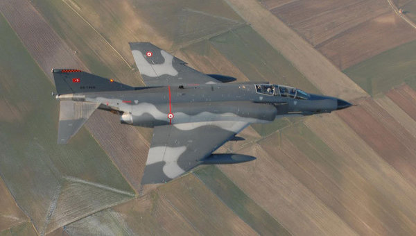 ФРГ осудила удары Турции по позициям курдов, призвав к борьбе с ИГ ФРГ осудила удары Турции по позициям курдов, призвав к борьбе с ИГ