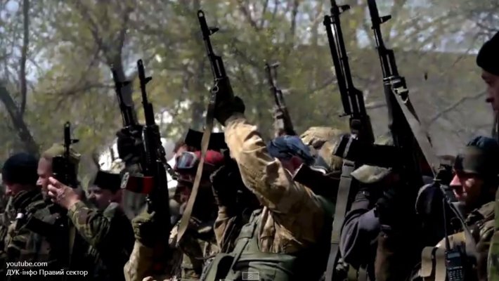 «Правый сектор» начал процесс законного отстранения Порошенко от власти