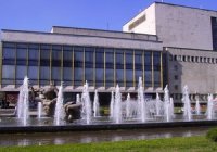 Артисты театра оперы и балеты обратились к российским деятелям культуры