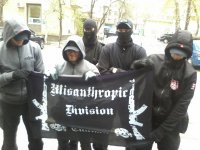 Правосек, отстреливший пальцы ополченцу оказался фашист из Харькова Руслан Качмала