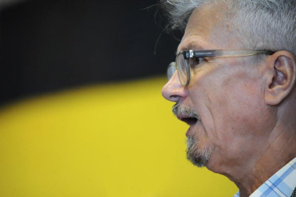 Эдуард Лимонов: Нам мало Крыма, мы хотим и Каховку