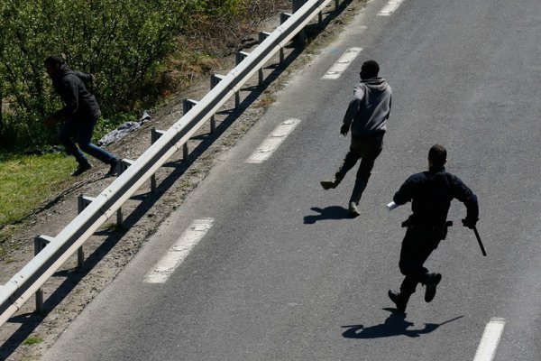Кошки-мышки нелегалов с французской полицией