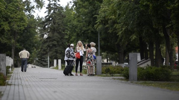 Эксперимент: можно ли в Нарве обойтись только эстонским языком