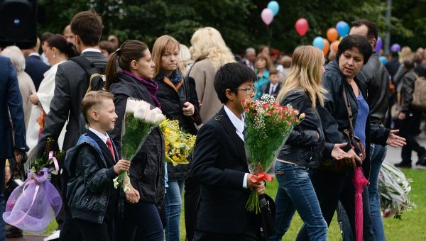 Жириновский заявил, что перенос начала учебного года улучшит экономическое положение