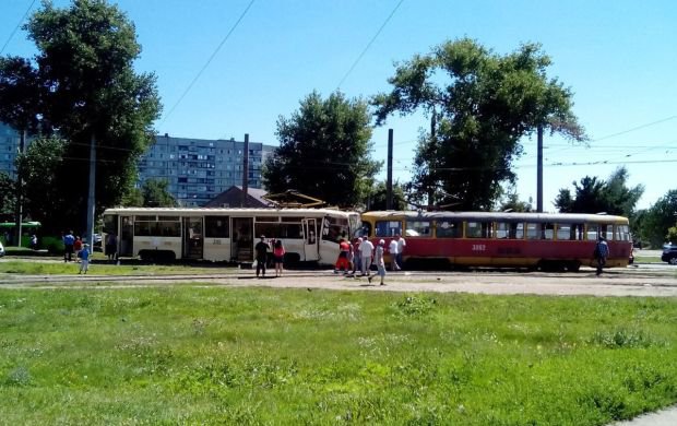 Лобовое столкновение двух трамваев возможно не только лишь везде Лобовое столкновение двух трамваев возможно не только лишь везде