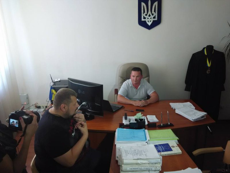 «Евромайдановцы» сорвали суд над своим товарищем-убийцей 