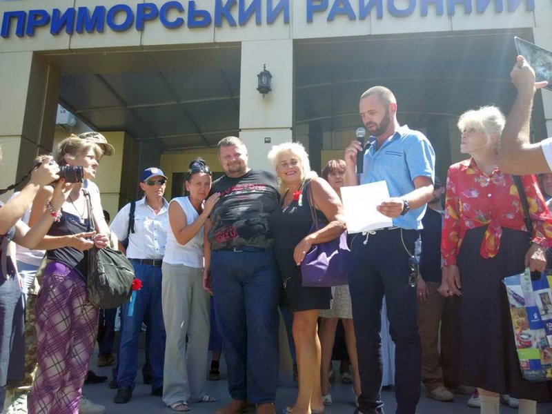 «Евромайдановцы» сорвали суд над своим товарищем-убийцей 