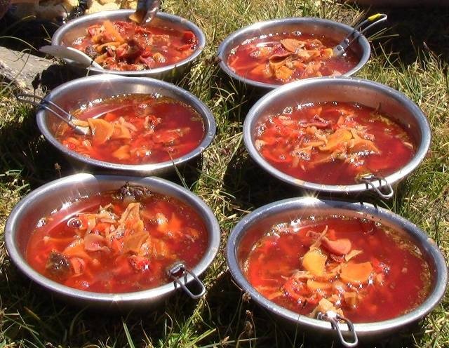 Угодить всем и накормить каждого. «Армейские международные игры -2015» Угодить всем и накормить каждого. «Армейские международные игры -2015»