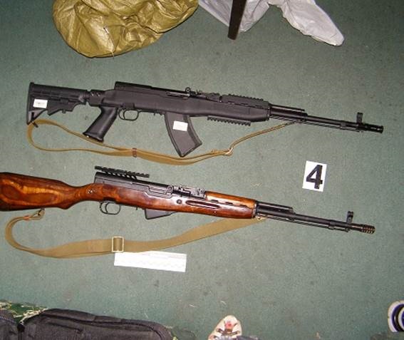 Разборки со стрельбой в киевской гостинице: у хулиганов изьяли гранаты, пистолеты, штык-ножи и автомат Разборки со стрельбой в киевской гостинице: у хулиганов изьяли гранаты, пистолеты, штык-ножи и автомат