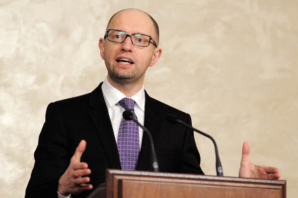 Яценюк предлагает сажать в тюрьму за неуплату коммунальных услуг Яценюк предлагает сажать в тюрьму за неуплату коммунальных услуг