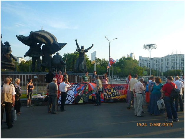 «Гнать хунту до Львова!» Юрий Селиванов «Гнать хунту до Львова!» Юрий Селиванов
