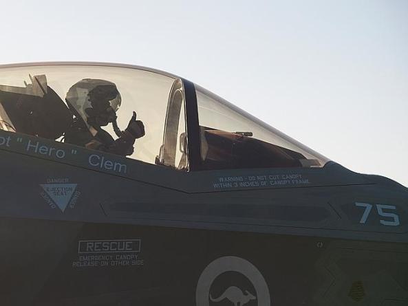 Австралия не верит в боевые возможности F-35 против российских истребителей Т-50: способна ли вообще Австралия воевать в следующей войне? Австралия не верит в боевые возможности F-35 против российских истребителей Т-50: способна ли вообще Австралия воевать в следующей войне?