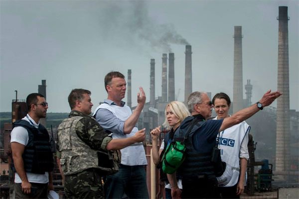 Кто "провожает" миссию ОБСЕ с территории Донбасса? Кто "провожает" миссию ОБСЕ с территории Донбасса?