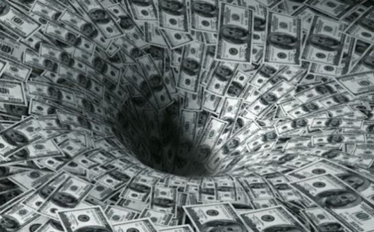 Эксперт назвал способы обрушения доллара Эксперт назвал способы обрушения доллара