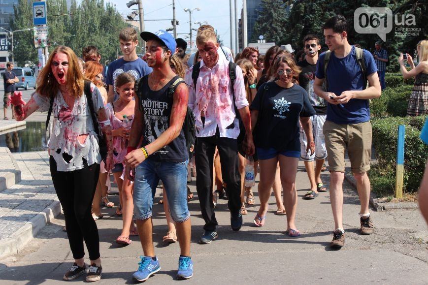 Зомби-апокалипсис в Запорожье после которого сгорела Запорожская Сечь Зомби-апокалипсис в Запорожье после которого сгорела Запорожская Сечь