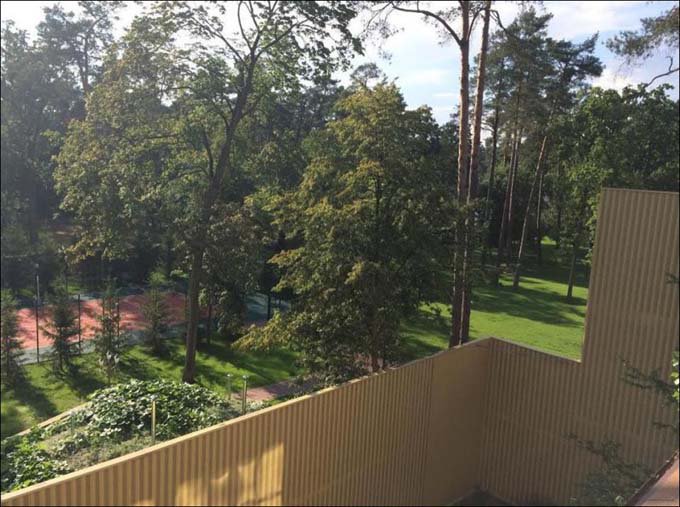 Глава госпредприятия «прячет свои богатства» за 13-ти метровым забором