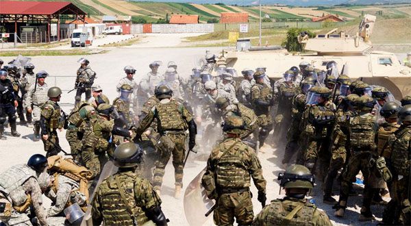 Лекция почётного профессора москалеведения "Рашка на грани"