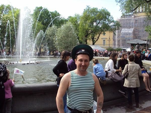 19 августа - день рождения русской тельняшки