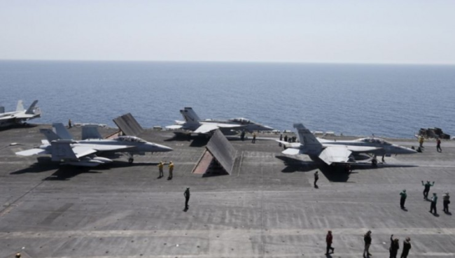 Американский авианосный флот покидает Персидский залив. Бегут от засады? Американский авианосный флот покидает Персидский залив. Бегут от засады?