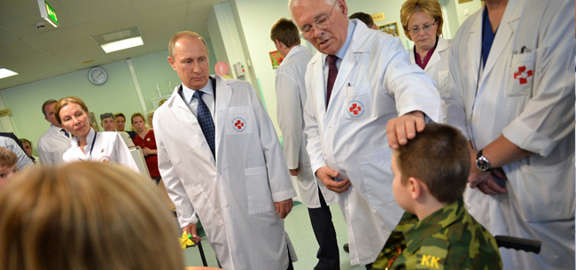 Путин предоставил гражданство России мальчику из Донецка Путин предоставил гражданство России мальчику из Донецка