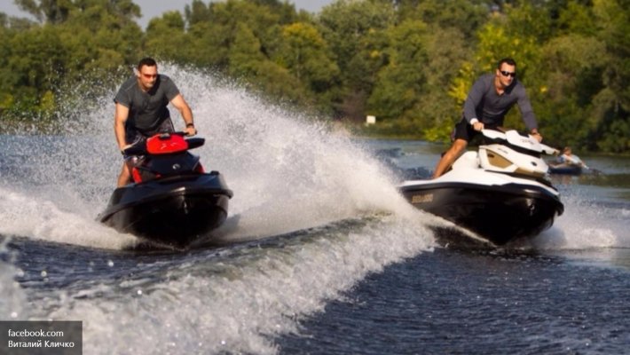 Украинский цирк: Кличко ушел под землю, Ляшко подружился с собакой