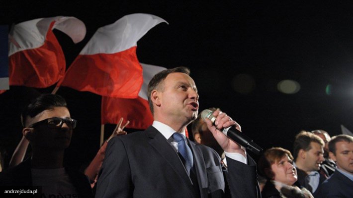 Польша обеспокоена ростом числа беженцев с Украины Польша обеспокоена ростом числа беженцев с Украины