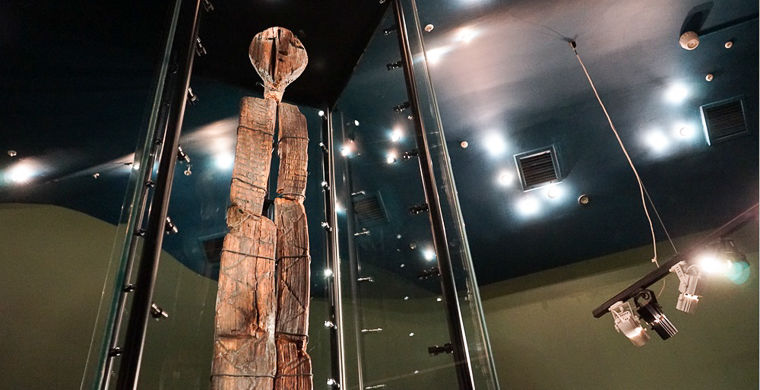 Анализ показал: деревянный идол с Урала старше египетских пирамид и Стоунхенджа Анализ показал: деревянный идол с Урала старше египетских пирамид и Стоунхенджа