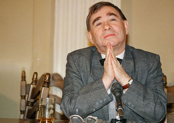 Михаил Светин скончался на рассвете, так и не увидев приехавшую к нему дочь Михаил Светин скончался на рассвете, так и не увидев приехавшую к нему дочь