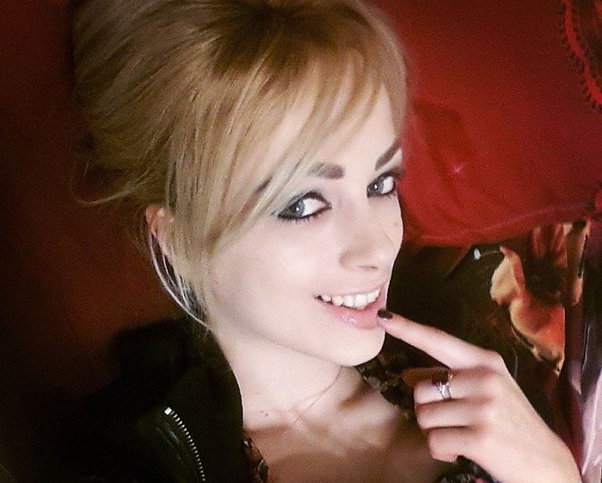 Участница «Дома-2» под пулями снимает фильм о Новороссии