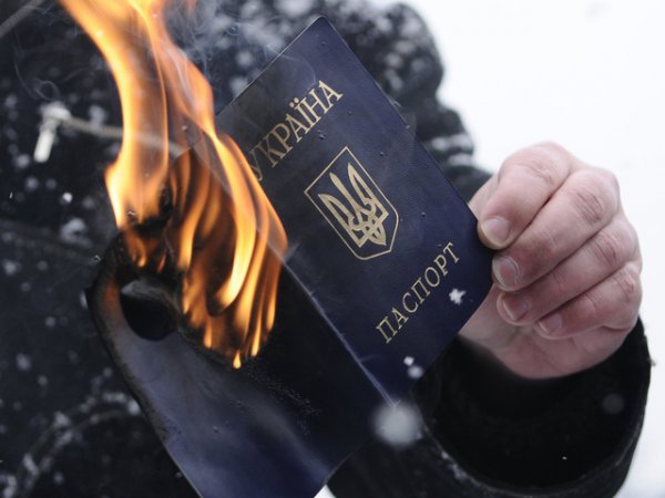 Мигрантов-"западенцев" лишат льгот в России