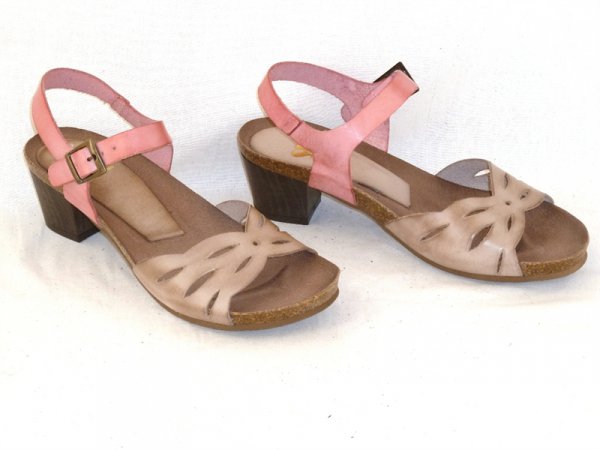 Это у кого надо нога!