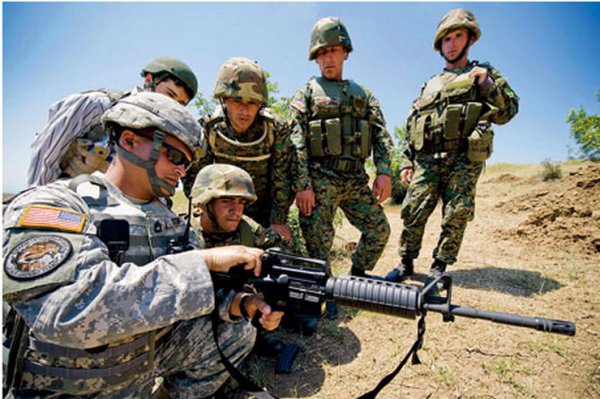 Бен Бернанке: Экономика США не может расти без войны