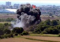 В Великобритании семь человек стали жертвами падения самолета