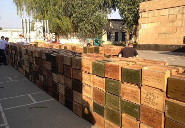 В Павлограде сотрудники СБУ задержали два грузовика с боеприпасами