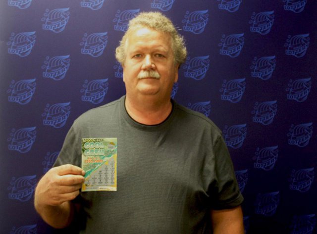 США не смогли выплатить выигрыш в лотерею: нет денег США не смогли выплатить выигрыш в лотерею: нет денег