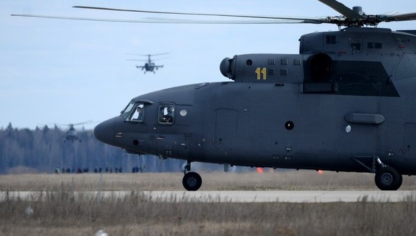 "Вертолеты России": РФ и Китай создадут тяжелый вертолет "с нуля" "Вертолеты России": РФ и Китай создадут тяжелый вертолет "с нуля"