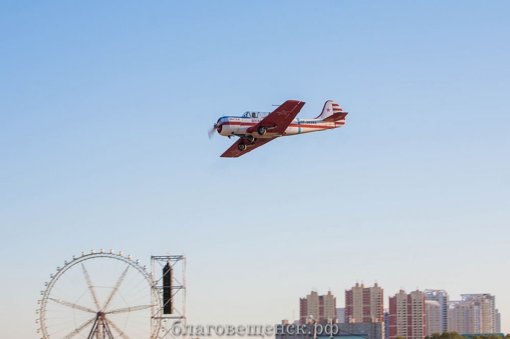 На набережной Амура прошла масштабная реконструкция Боевых действий 1945 г. На набережной Амура прошла масштабная реконструкция Боевых действий 1945 г.