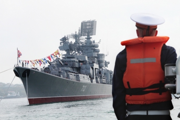 Вице-адмирал ВМС США диктует свои правила в Черном море Вице-адмирал ВМС США диктует свои правила в Черном море