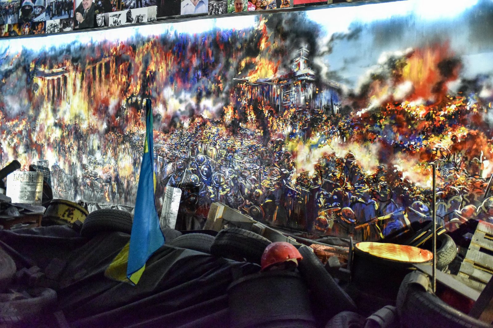 Биты, цепи, окровавленные тела и бочки с Майдана — на Украине открывают «Музей небесной сотни»