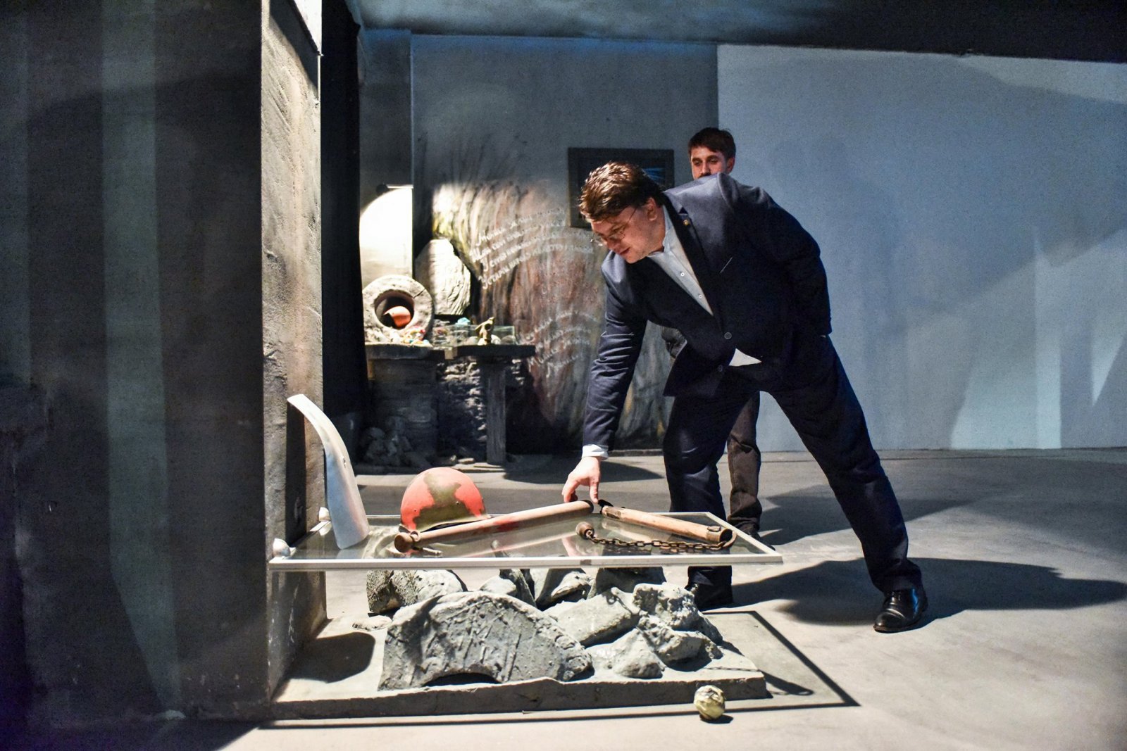 Биты, цепи, окровавленные тела и бочки с Майдана — на Украине открывают «Музей небесной сотни»