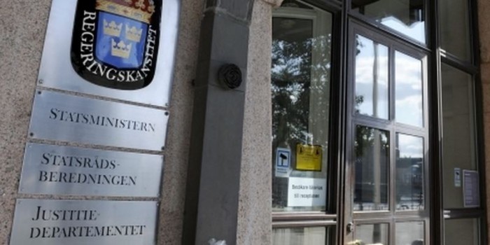 Швеция пообещала Киеву засекретить информацию о преступлениях украинской армии Швеция пообещала Киеву засекретить информацию о преступлениях украинской армии