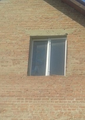 Жители села во Львовской области молятся на стеклопакет (ФОТО и ВИДЕО) Жители села во Львовской области молятся на стеклопакет (ФОТО и ВИДЕО)