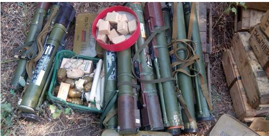 СБУ обнаружила очередной схрон с оружием под Артемовском СБУ обнаружила очередной схрон с оружием под Артемовском