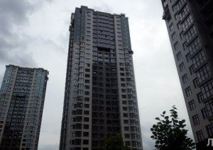 Бывшие луганские регионалы покупают элитную недвижимость в центре Киева и не думают помогать ЛНР Бывшие луганские регионалы покупают элитную недвижимость в центре Киева и не думают помогать ЛНР