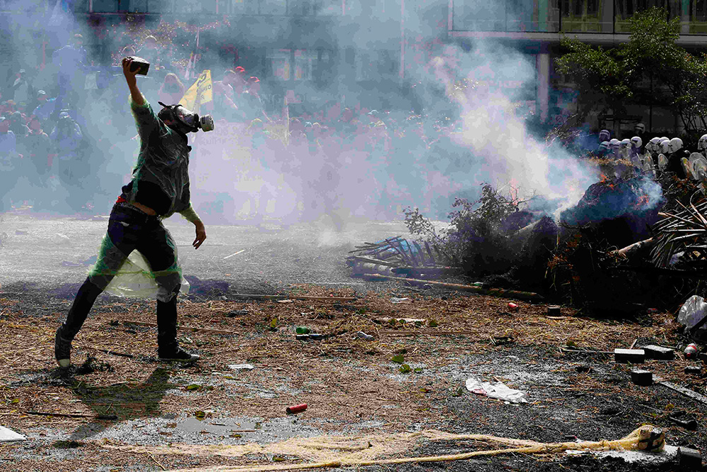 Европа продолжает сходить с ума - фоторепортаж Европа продолжает сходить с ума - фоторепортаж