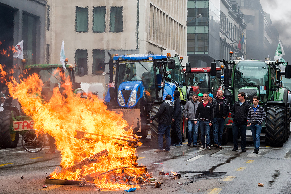 Европа продолжает сходить с ума - фоторепортаж Европа продолжает сходить с ума - фоторепортаж