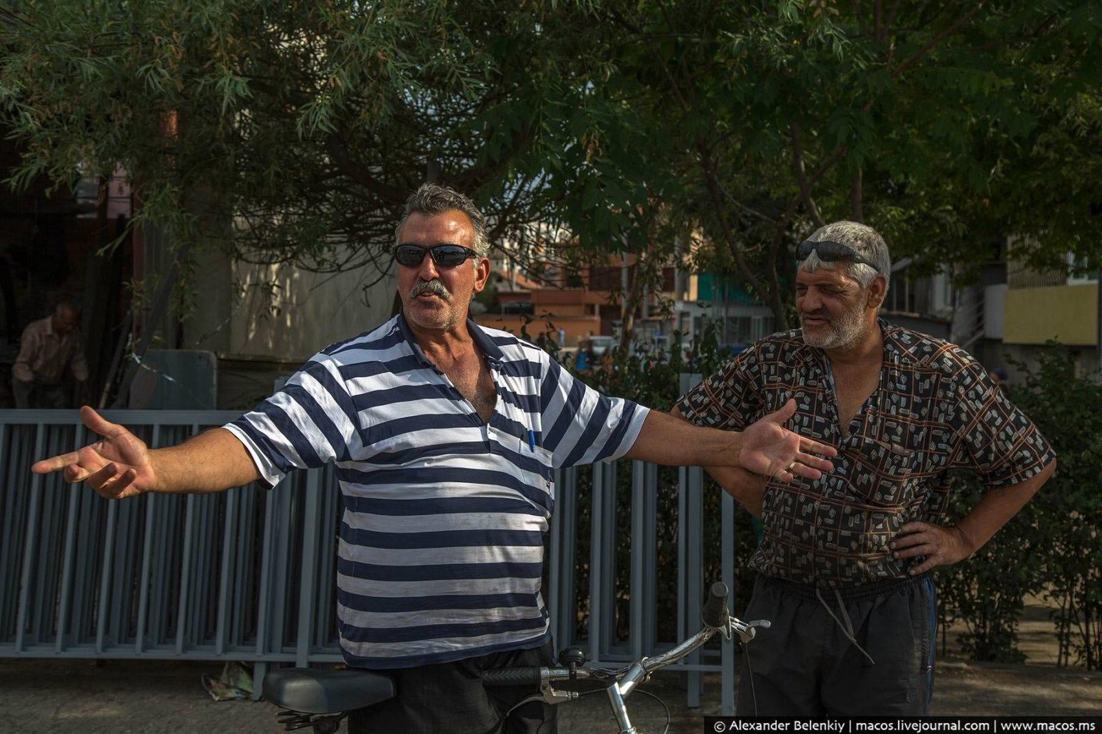 Мигранты превращают Европу в одну большую помойку Мигранты превращают Европу в одну большую помойку